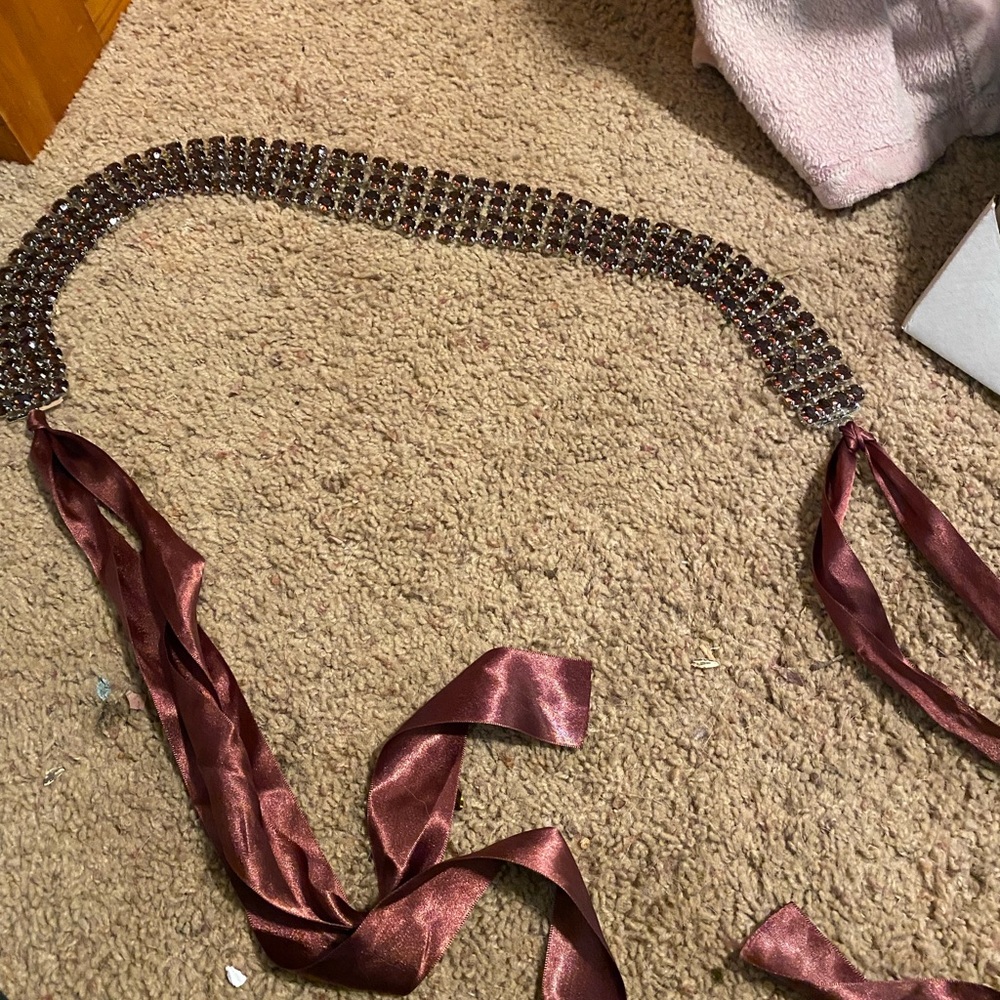 Crystal belt